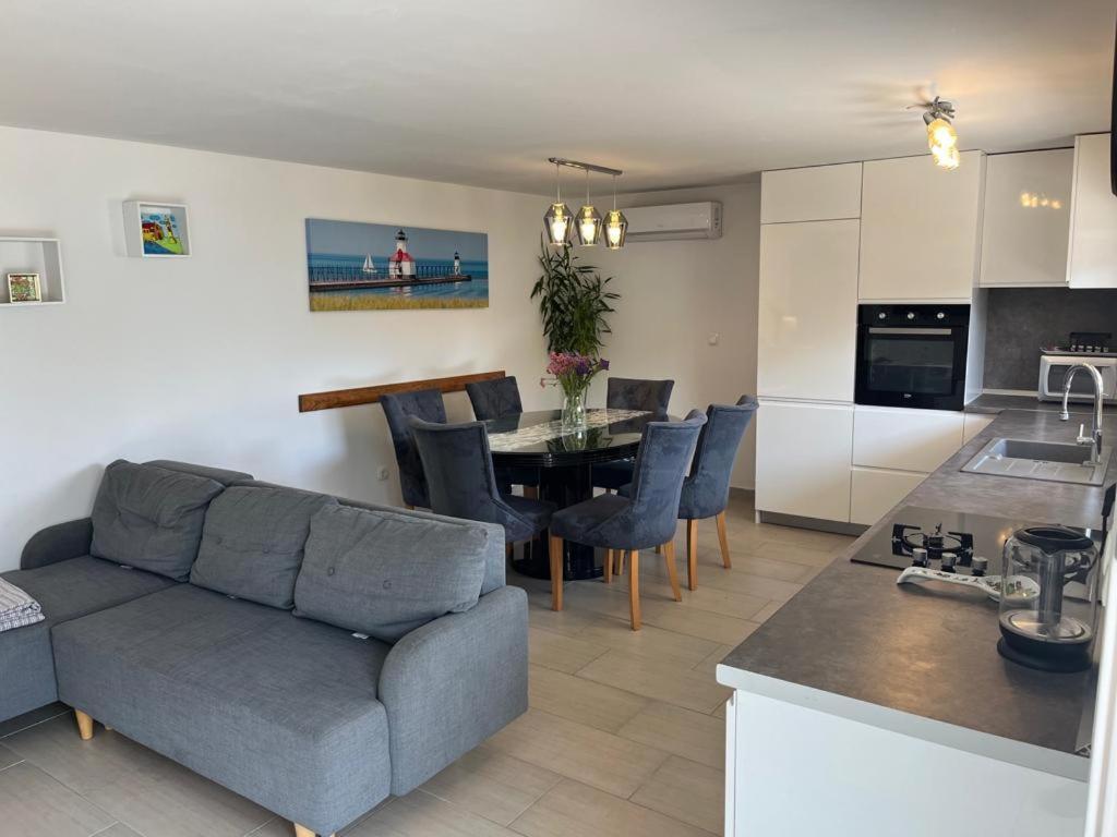 Apartment Verica In Duce - 20 Meters From The Beach Дуги Рат Екстериор снимка
