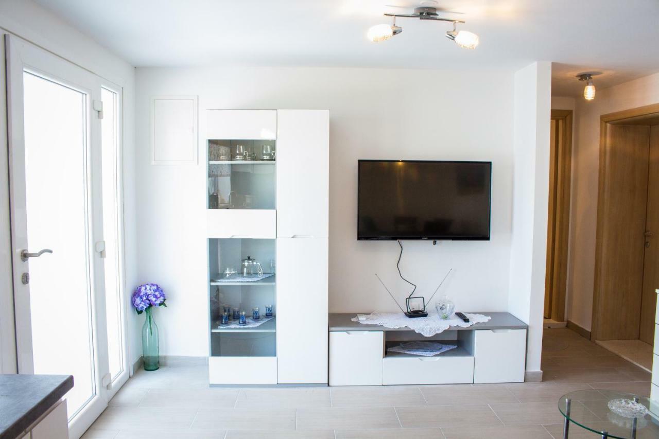 Apartment Verica In Duce - 20 Meters From The Beach Дуги Рат Екстериор снимка